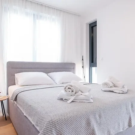 Komod Apartment *